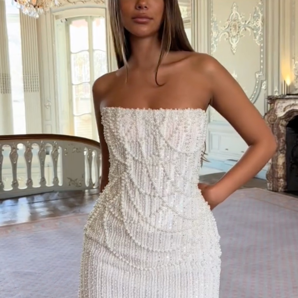 Elegant White Strapless Mini Dress NWOT